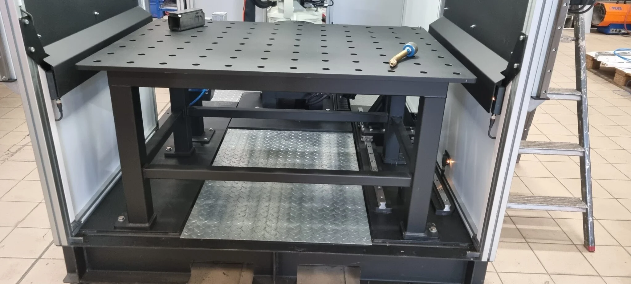 Vireur et table de travail